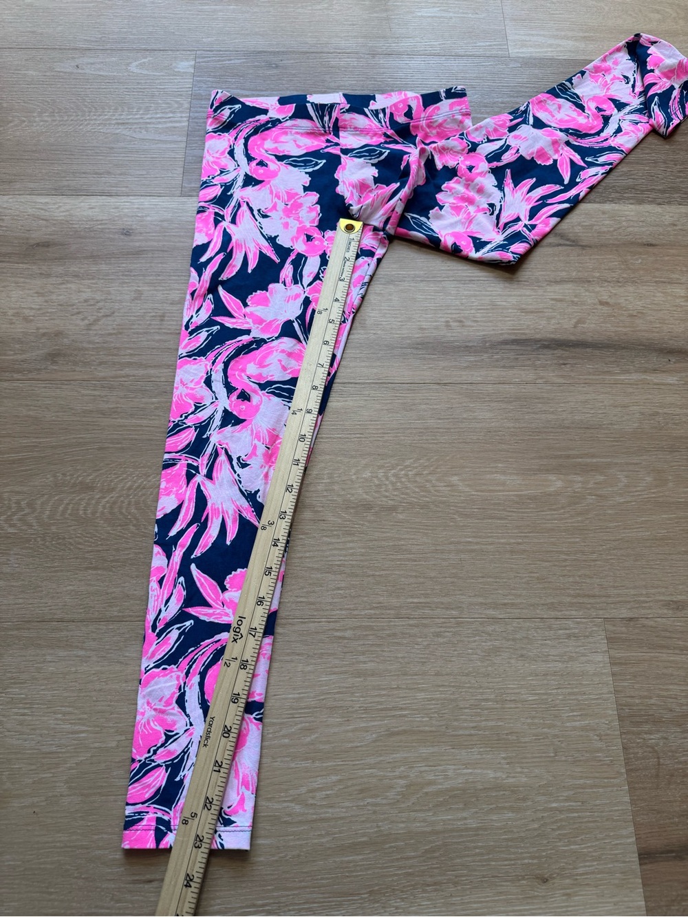 Lilly Pulitzer Navy & Hot Pink Floral Flamingo Leggings - Picture 2 of 6